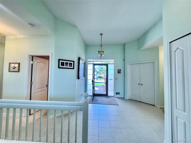 1668 S Shore Drive, Rochester Hills, MI 48307