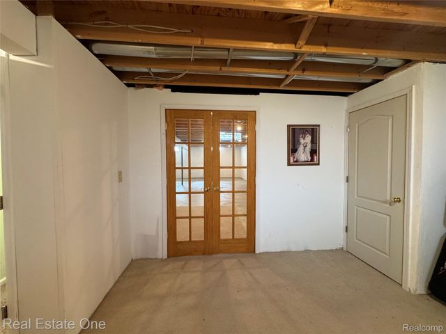 1668 S Shore Drive, Rochester Hills, MI 48307