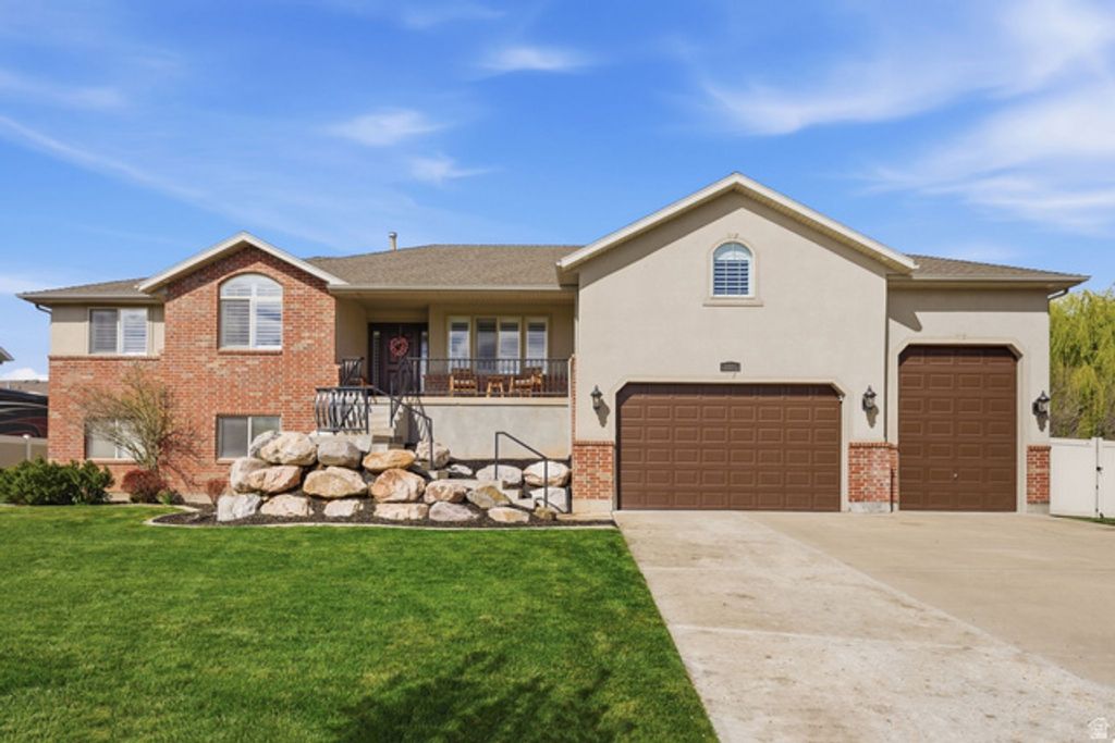 134 N WAGON WHEEL CIR, Farmington, UT 84025