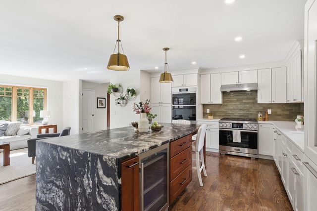 4011 Grimes Avenue S, Edina, MN 55416