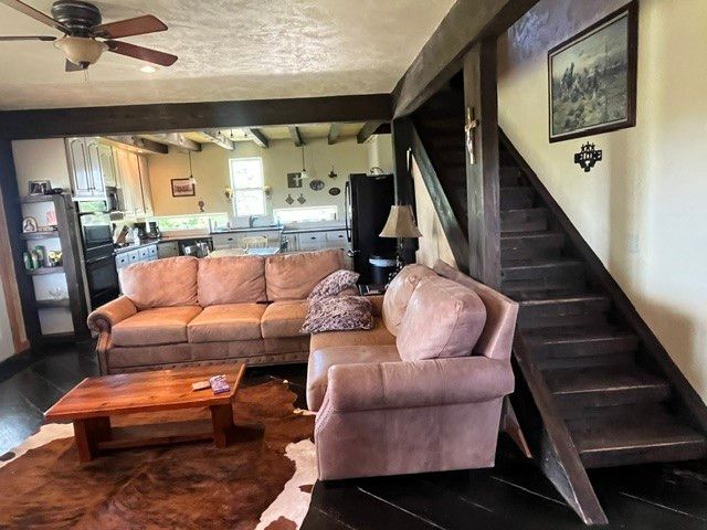 715 County Road 426, Purmela, TX 76566