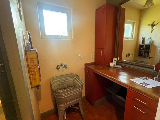 715 County Road 426, Purmela, TX 76566