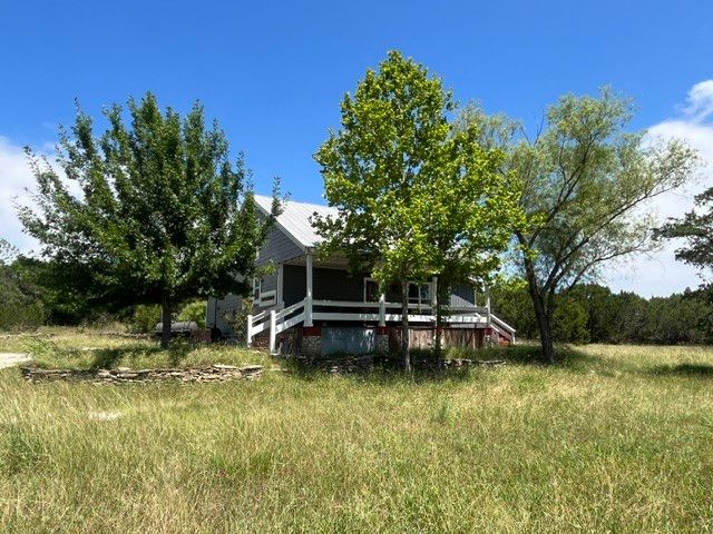 715 County Road 426, Purmela, TX 76566