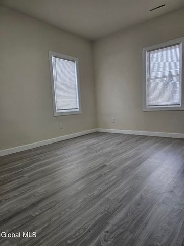 489 Grooms Road Unit C, Clifton Park, NY 12065