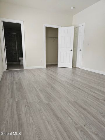 489 Grooms Road Unit C, Clifton Park, NY 12065