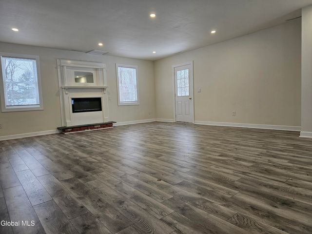 489 Grooms Road Unit C, Clifton Park, NY 12065