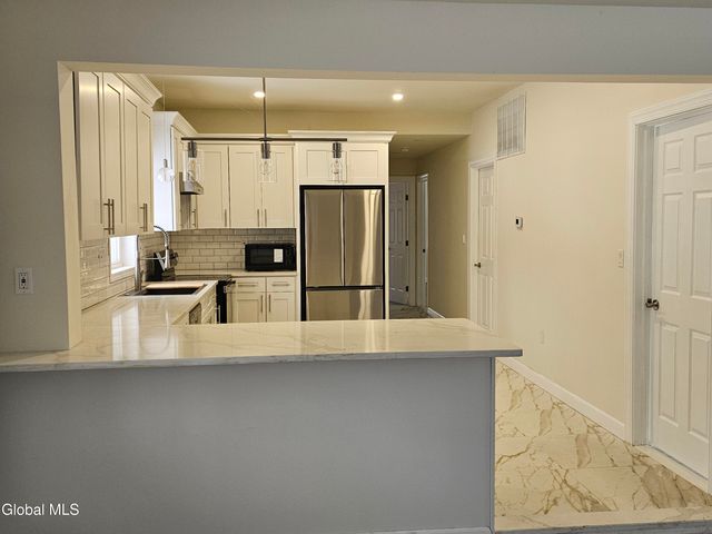 489 Grooms Road Unit C, Clifton Park, NY 12065