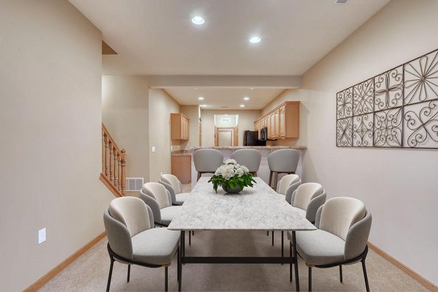 W155N7081 Amberleigh CIRCLE, Menomonee Falls, WI 53051