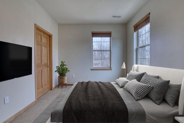 W155N7081 Amberleigh CIRCLE, Menomonee Falls, WI 53051