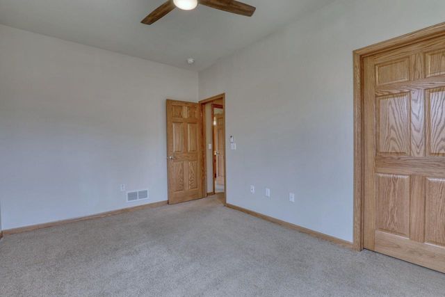 W155N7081 Amberleigh CIRCLE, Menomonee Falls, WI 53051