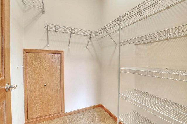 W155N7081 Amberleigh CIRCLE, Menomonee Falls, WI 53051