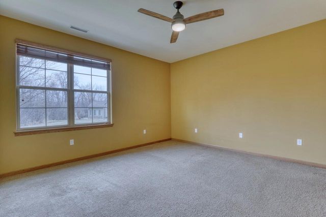 W155N7081 Amberleigh CIRCLE, Menomonee Falls, WI 53051