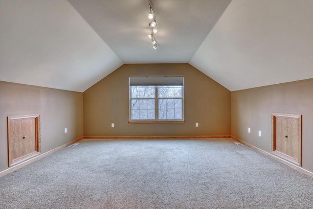 W155N7081 Amberleigh CIRCLE, Menomonee Falls, WI 53051