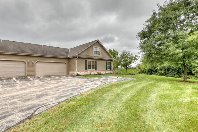 W155N7081 Amberleigh CIRCLE, Menomonee Falls, WI 53051
