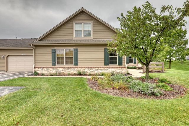 W155N7081 Amberleigh CIRCLE, Menomonee Falls, WI 53051