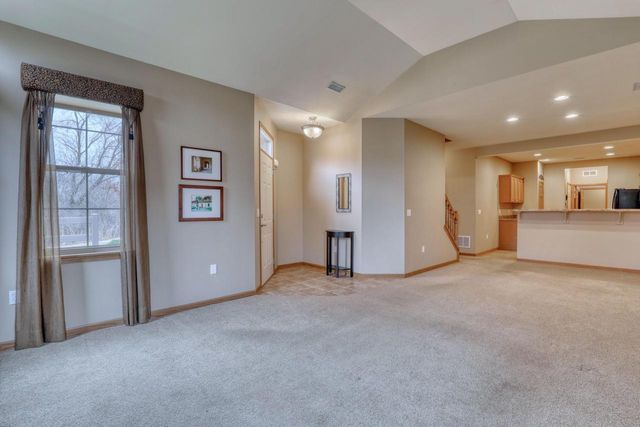 W155N7081 Amberleigh CIRCLE, Menomonee Falls, WI 53051