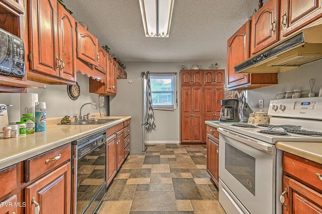 270 Alders Place Extension, Bristol, TN 37620