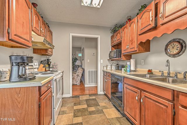 270 Alders Place Extension, Bristol, TN 37620