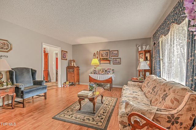 270 Alders Place Extension, Bristol, TN 37620