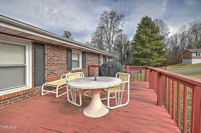 270 Alders Place Extension, Bristol, TN 37620