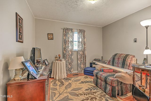 270 Alders Place Extension, Bristol, TN 37620