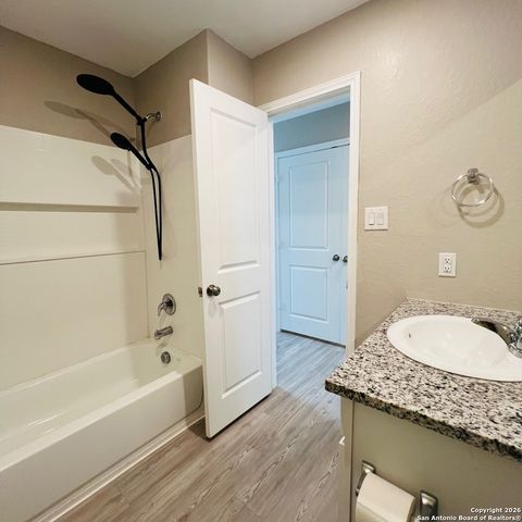 6624 Arid Way, San Antonio, TX 78252
