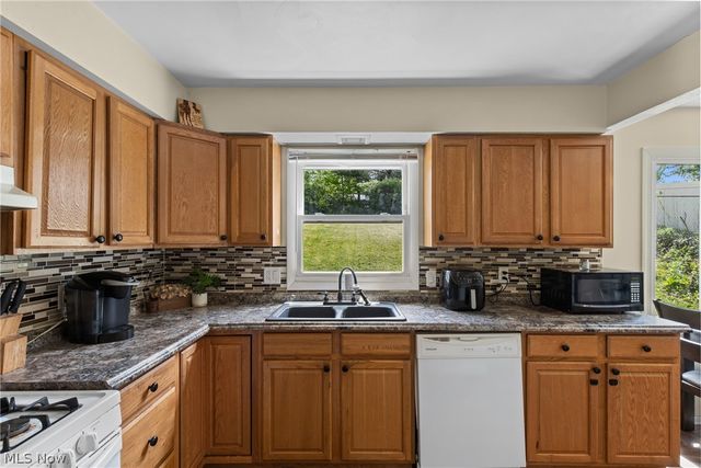 324 Thomas Street, Wintersville, OH 43953