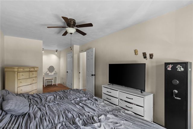 324 Thomas Street, Wintersville, OH 43953