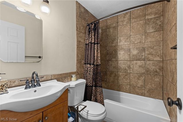 324 Thomas Street, Wintersville, OH 43953