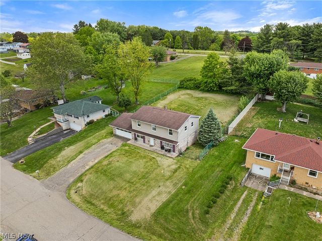 324 Thomas Street, Wintersville, OH 43953