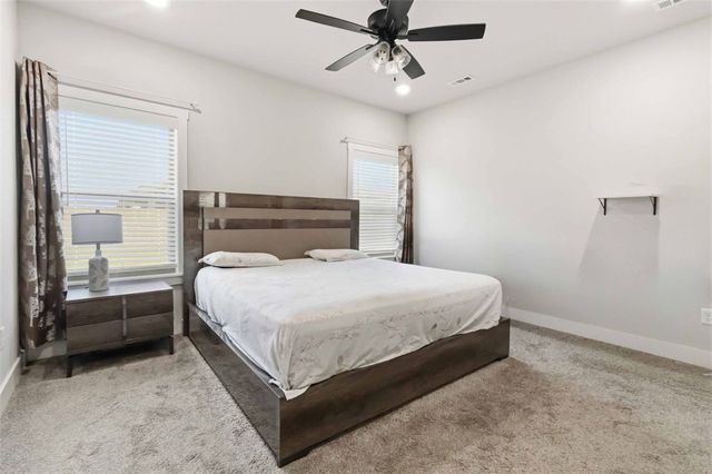 811 Ann Place, Centerton, AR 72719