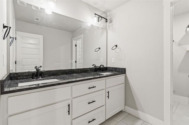 811 Ann Place, Centerton, AR 72719