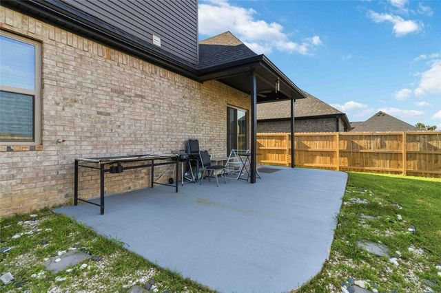 811 Ann Place, Centerton, AR 72719