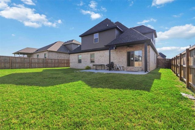 811 Ann Place, Centerton, AR 72719
