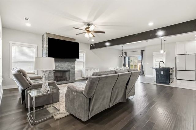 811 Ann Place, Centerton, AR 72719