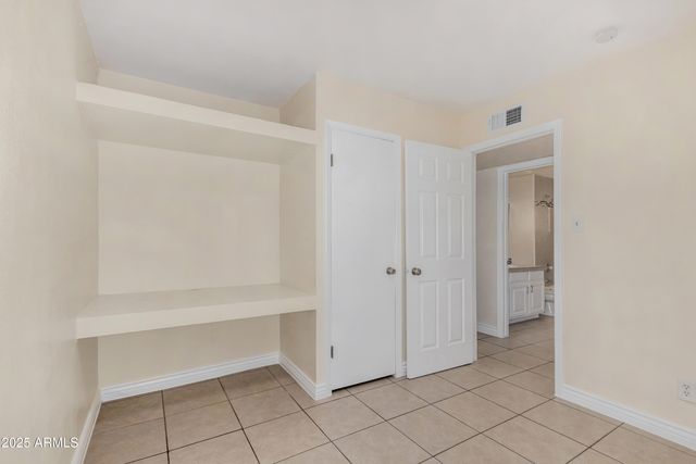 2555 E Mobile Lane, Phoenix, AZ 85040