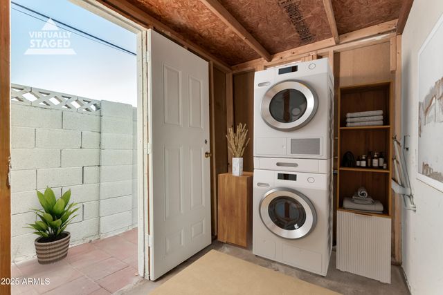 2555 E Mobile Lane, Phoenix, AZ 85040