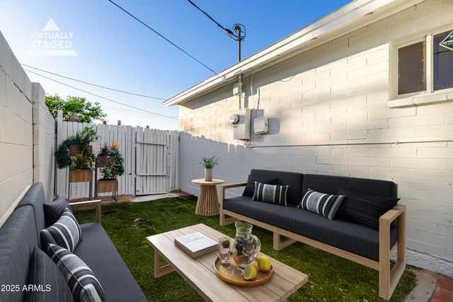 2555 E Mobile Lane, Phoenix, AZ 85040