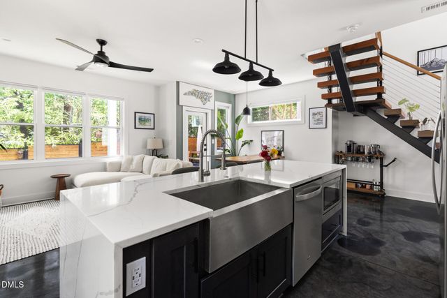 825 W Markham Avenue, Durham, NC 27701