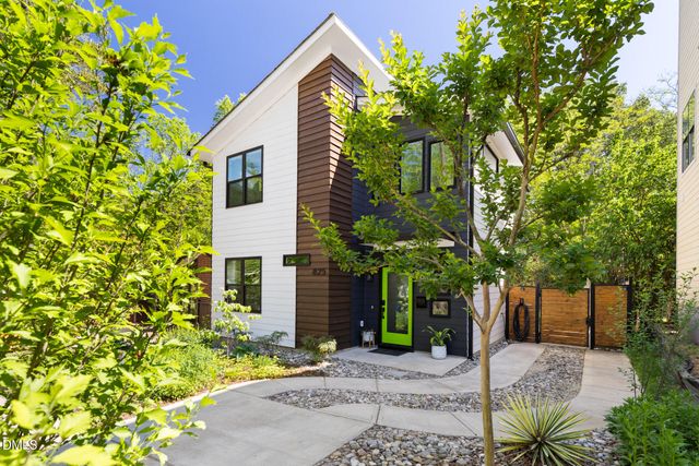 825 W Markham Avenue, Durham, NC 27701