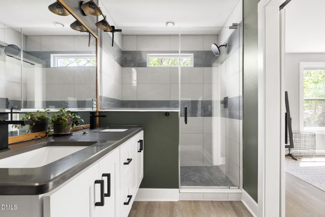 825 W Markham Avenue, Durham, NC 27701