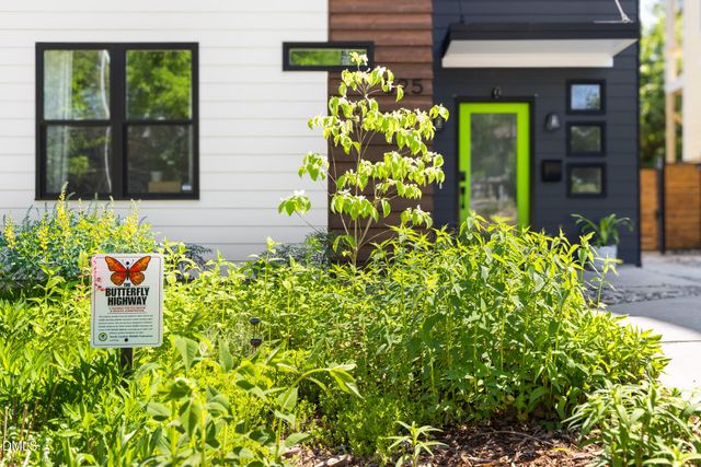 825 W Markham Avenue, Durham, NC 27701