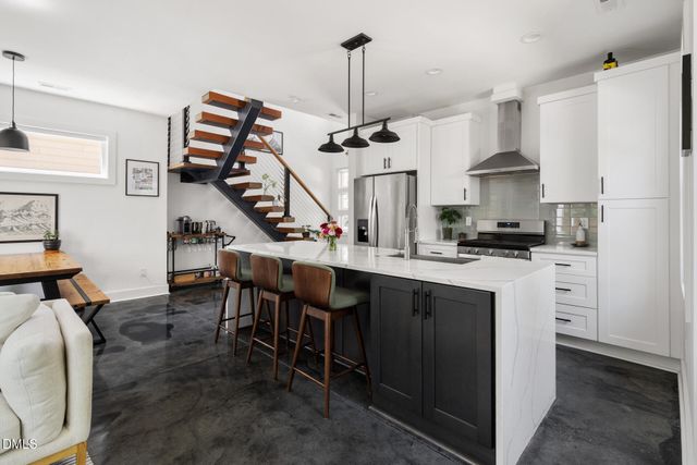 825 W Markham Avenue, Durham, NC 27701