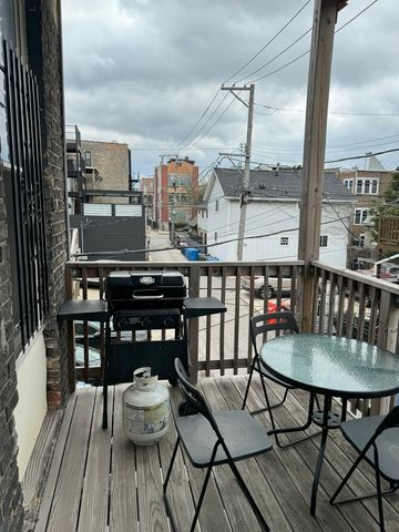 1528 N Ashland Avenue 1R, Chicago, IL 60622