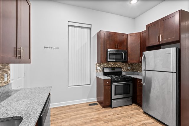 1528 N Ashland Avenue 1R, Chicago, IL 60622