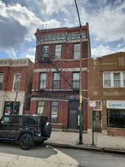 1528 N Ashland Avenue 1R, Chicago, IL 60622