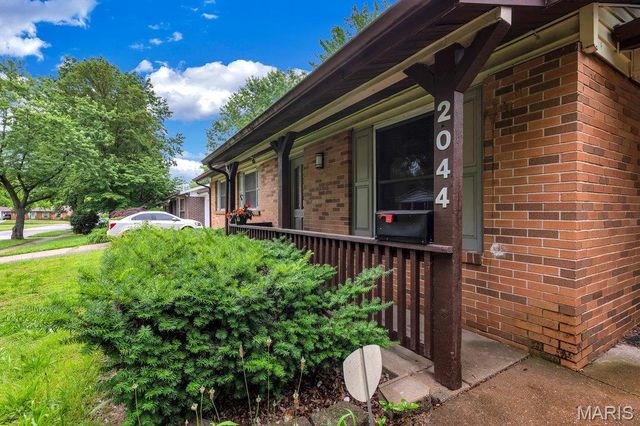 2044 Kingsford Drive, Florissant, MO 63031