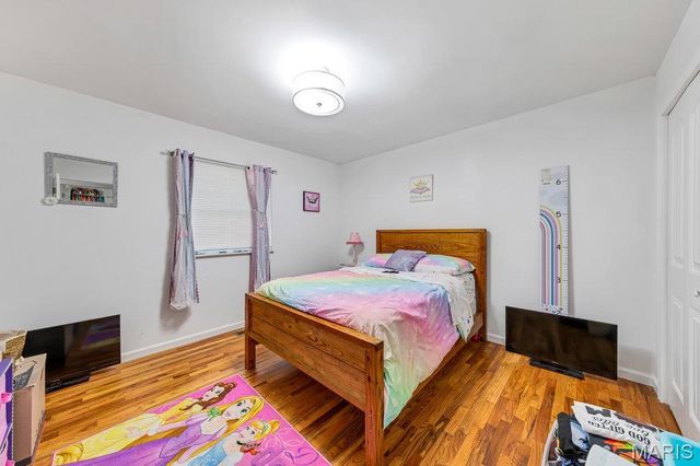 2044 Kingsford Drive, Florissant, MO 63031