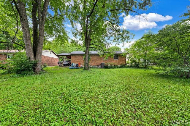 2044 Kingsford Drive, Florissant, MO 63031