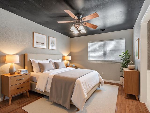 907 Ranchoak Court, Yukon, OK 73099